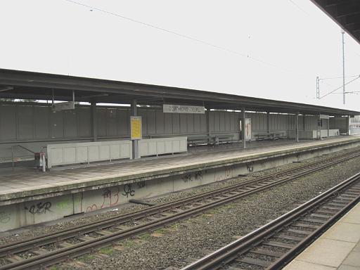 20100316_001 (8).JPG - S-Bahn-Bahnsteig Richtung Dortmund